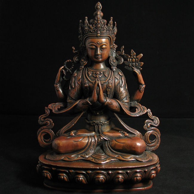 Антикварная статуэтка Будды Авалокитешвара «Владыка взирающий». Бронза.
